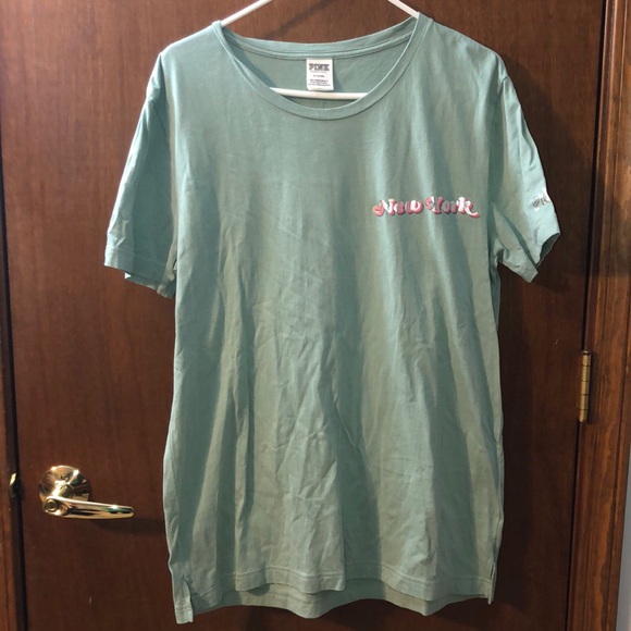 PINK Victoria's Secret Tops - 🧚‍♀️Victoria secret pink New York shirt